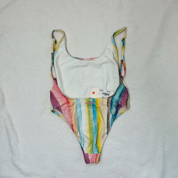 NWT. Billabong Women Swim. 1 Piece Suit. X-SMALL or XS - Picture 9 of 9